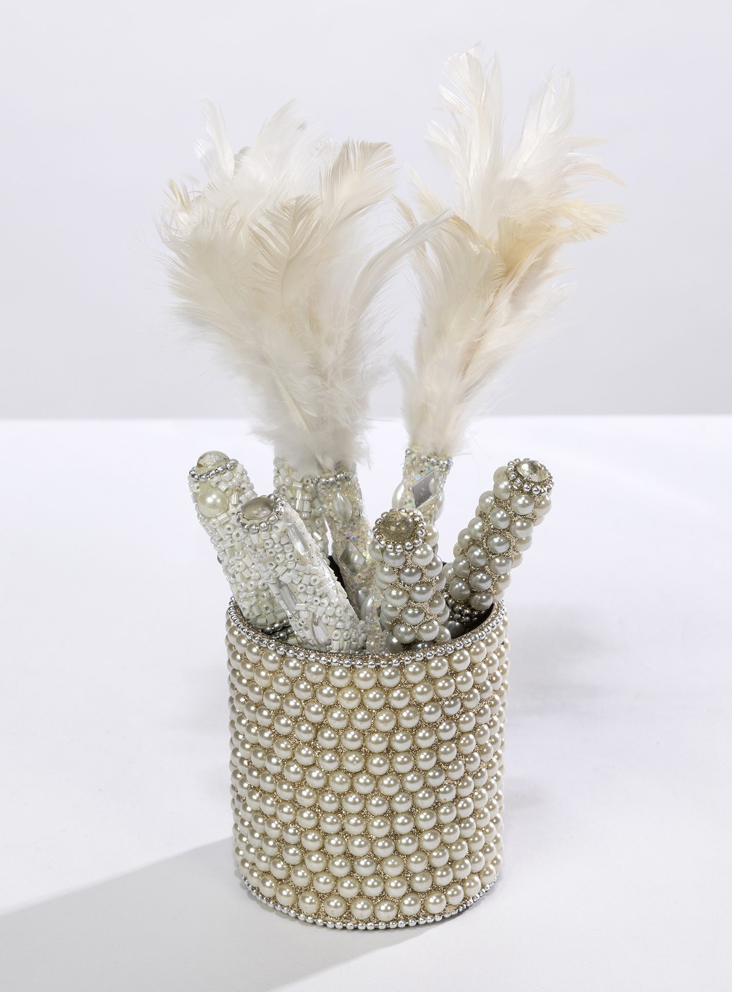 Pearl pen pot or make up brush holder makes a great gift for a young lady.