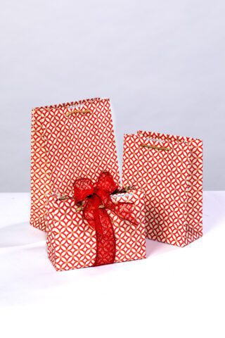 Handmade gift bags trellis is a contemporary design in rich festive colours.